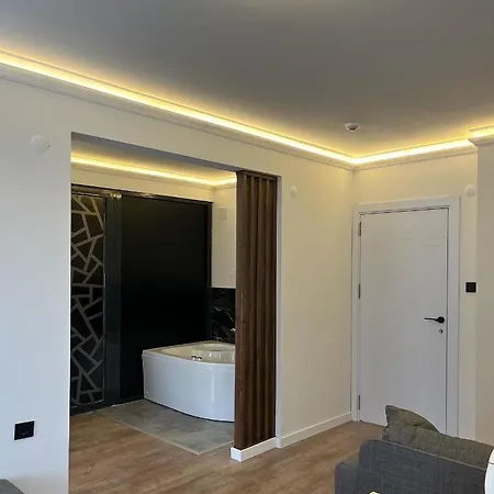 Golden Life Aparthotel *
