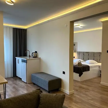 Golden Life Aparthotel