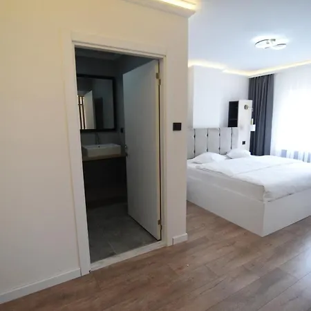 Golden Life Aparthotel *