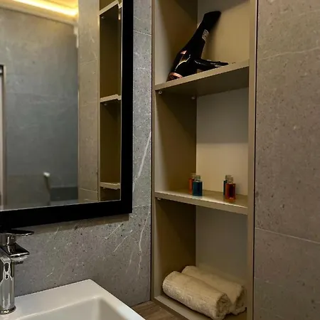 Golden Life Aparthotel