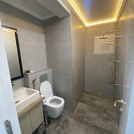 Golden Life Aparthotel
