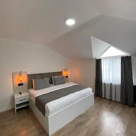 Aparthotel Golden Life *